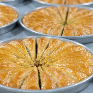HAVUÇ DİLİMİ BAKLAVA